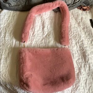 Pink fluffy shoulder bag